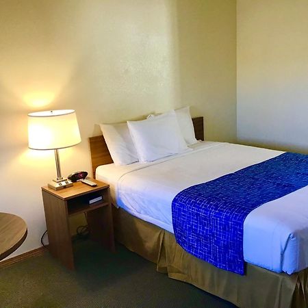 Travelodge By Wyndham Three Forks Esterno foto