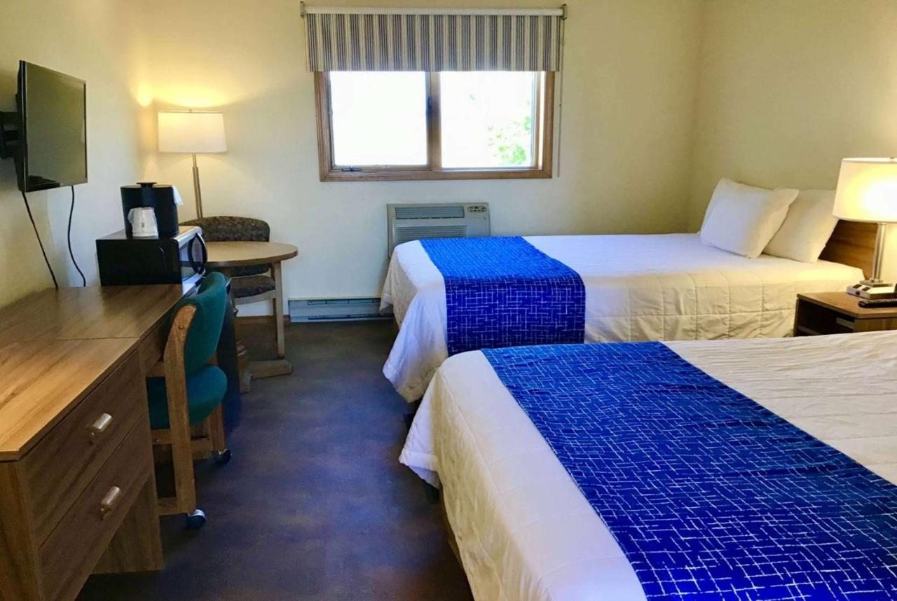 Travelodge By Wyndham Three Forks Esterno foto
